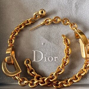 Dior Gold Chain hoops. Great statement piece for any occasion.
